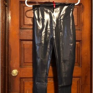 Faux Patent Leather Leggings Classic Black Size Medium